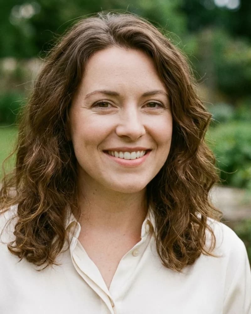 AI Headshot - Casual Pro style